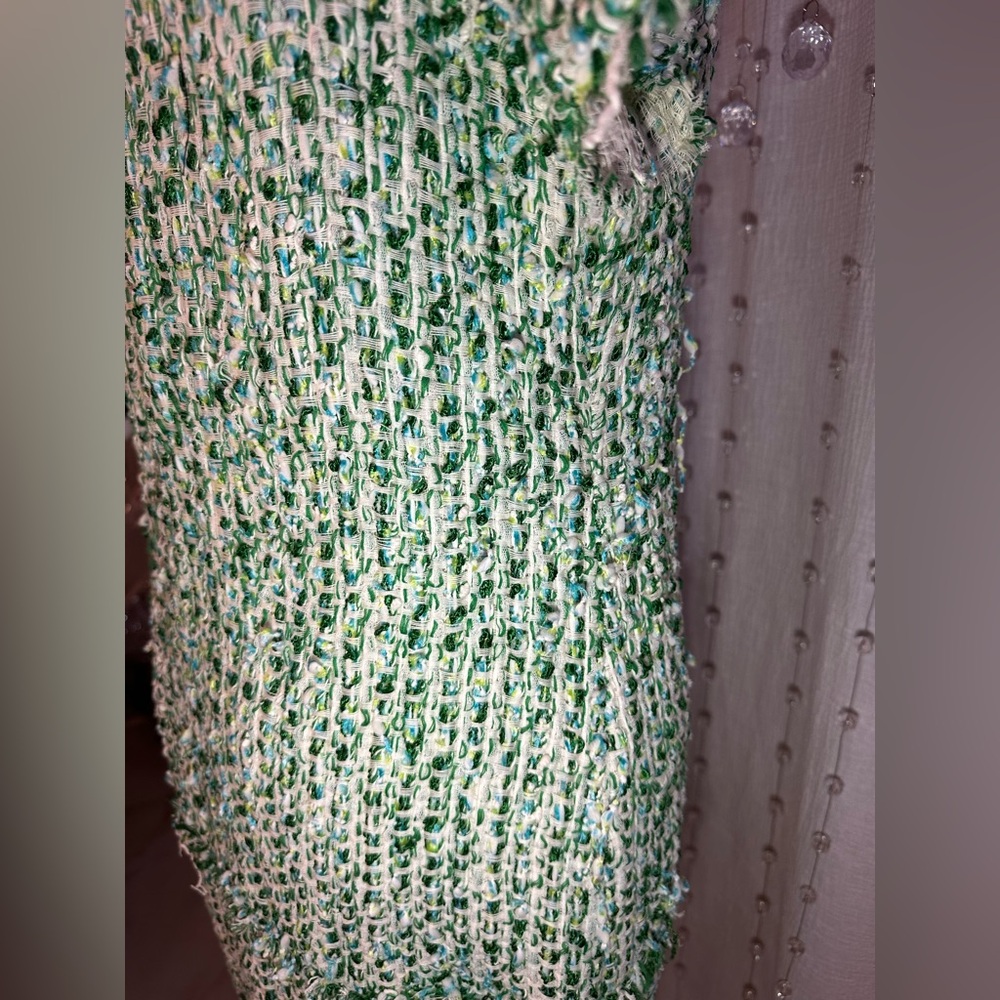 🔥Beautiful, Classic CH by Carolina Herrera Green & White Tweed Mini Dress Size 8 - Picture 10 of 15